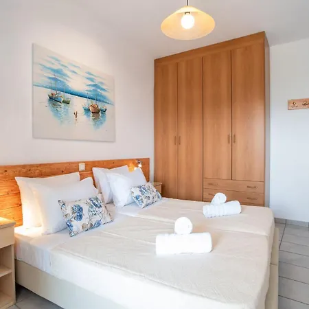 Two-bedroom 6-7 Adults First Floor Parikia (Paros)