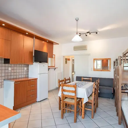 Apartment Two-bedroom 6-7 Adults First Floor Parikia (Paros)