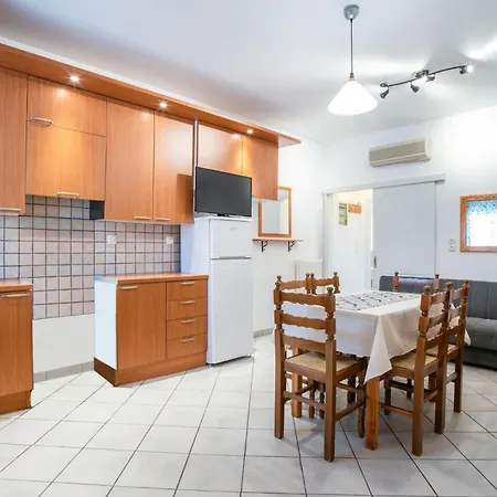 Apartment Two-bedroom 6-7 Adults First Floor Parikia (Paros)